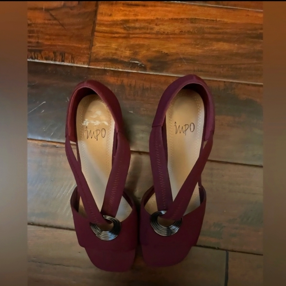 ⚠️IMPO⚠️ NWOT Women's 👠 Burgundy Slingback Heels Sz 6.5🌟 - Picture 2 of 3